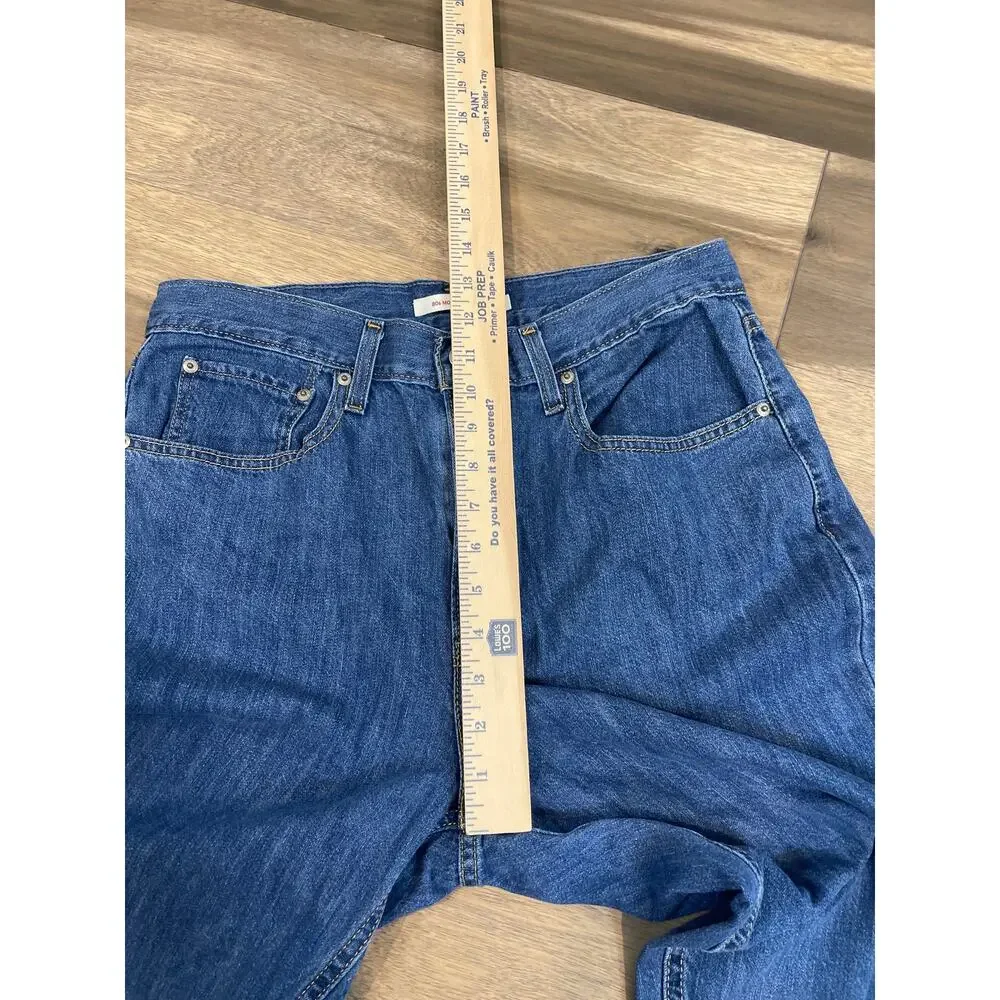 Levi’s 80s Mom Jeans Size 31 High Rise Medium Wash Vintage Straight Tapered Leg